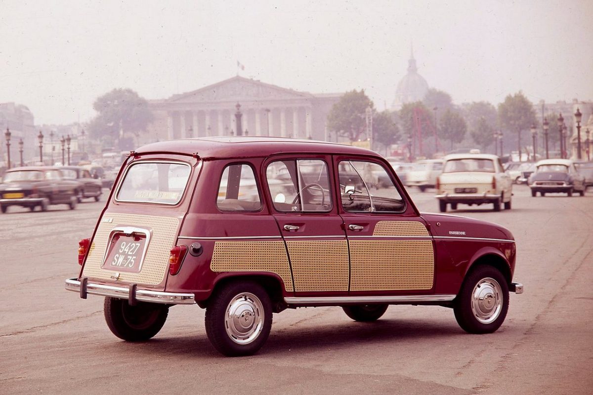 RENAULT R 4