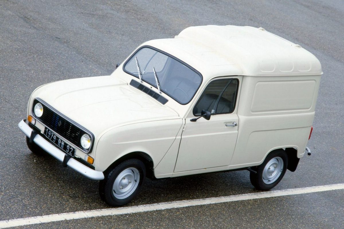 RENAULT R 4