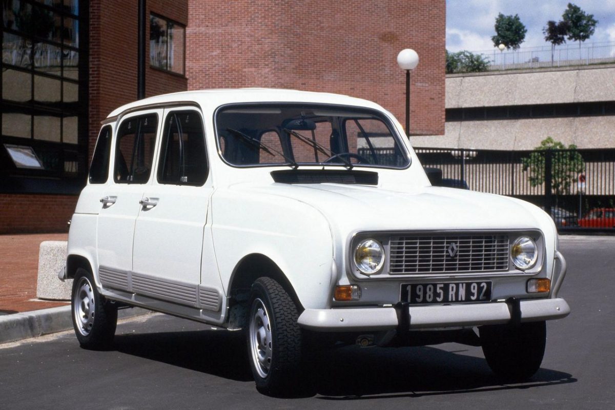 RENAULT R 4