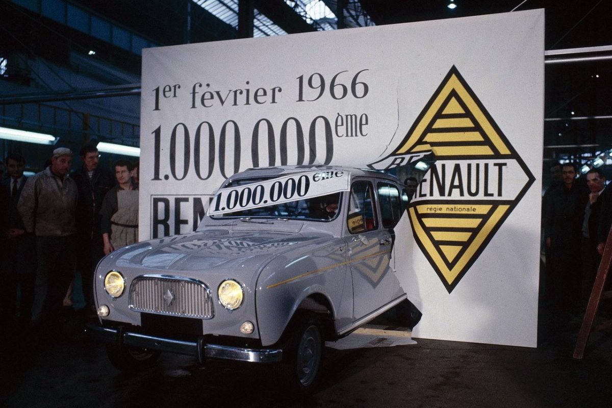 RENAULT R 4