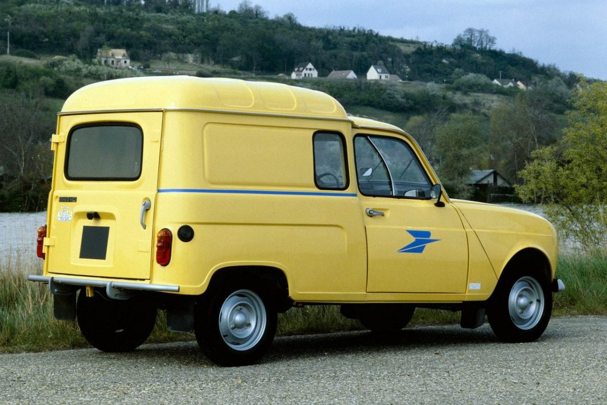 RENAULT R 4