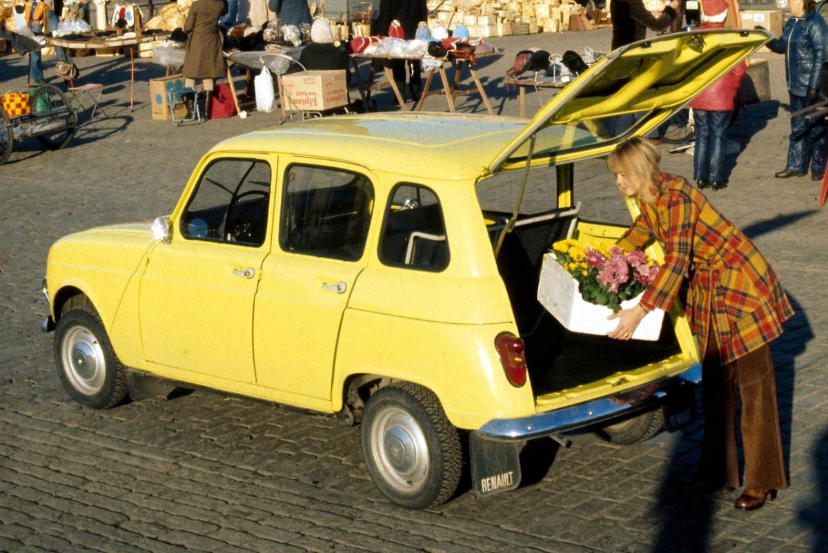 RENAULT R 4