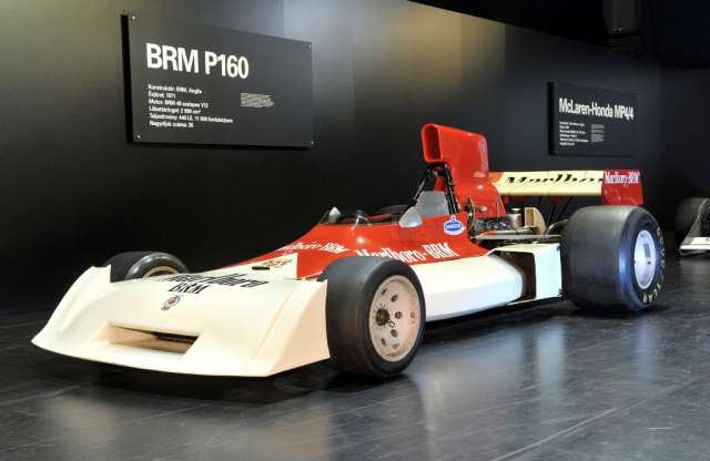 Időben száguldó történelem