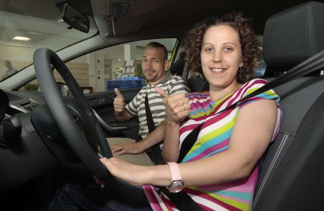 A rádiós átadta a Class FM nyereményautóját