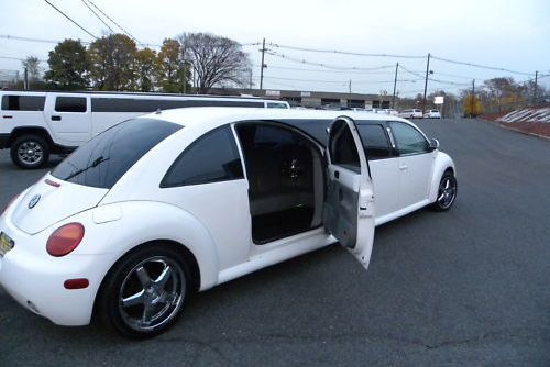 VOLKSWAGEN NEW BEETLE