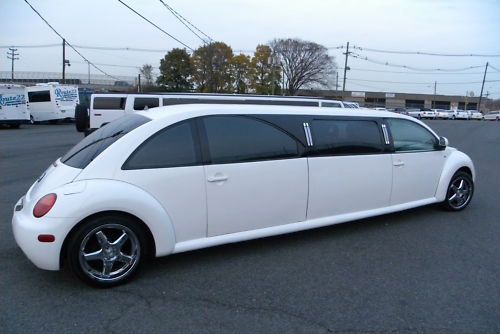 VOLKSWAGEN NEW BEETLE