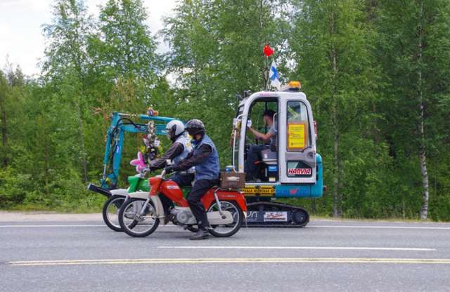 Egy hónap munkagép volánja mögött keresztül Finnországon