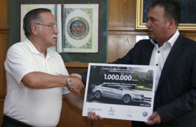 A Miskolc Autóház pénzadománnyal és táborral segített a gyermeke