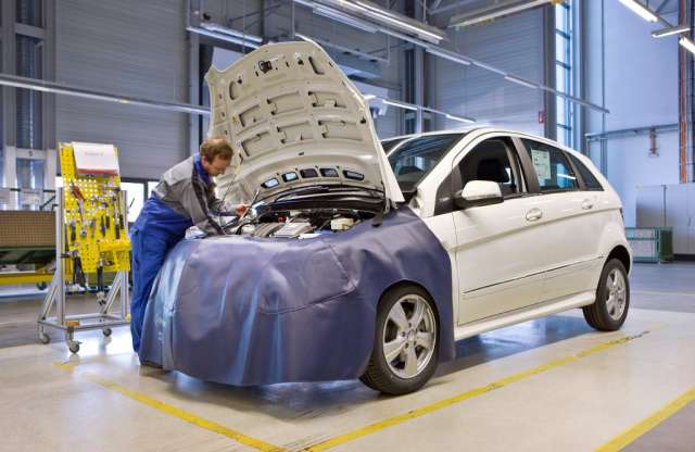 Kép a belsőről és hír a tovább élő a B-osztályról