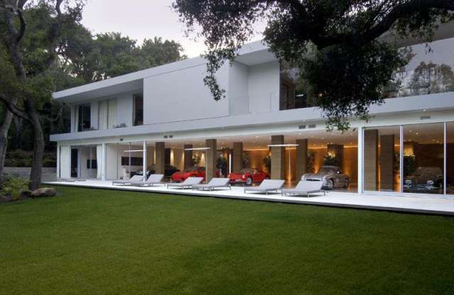 Rongyos 35 millió dollárért művészi garázs jár a ház mellé