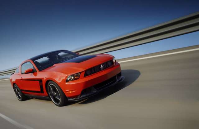 Az amcsi  főnök gyorsabb a BMW M3-asnál