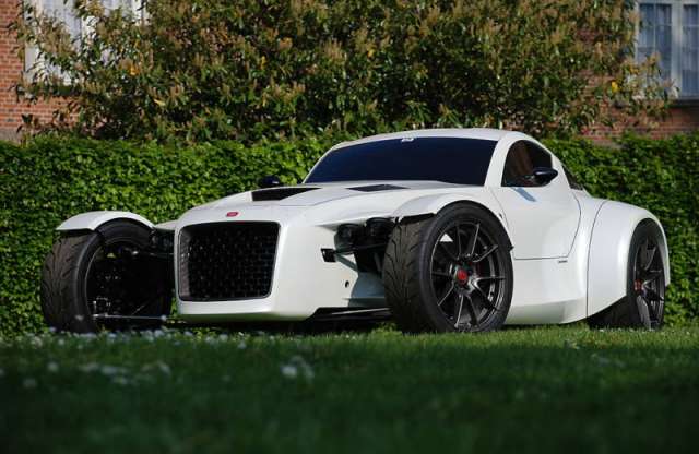 Szokatlan módját választotta a pénzgyűjtésnek egy új autós cég