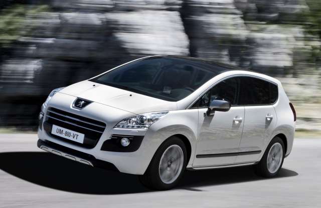 Nagyon erős és nagyon takarékos a dízel hibrid 3008-as