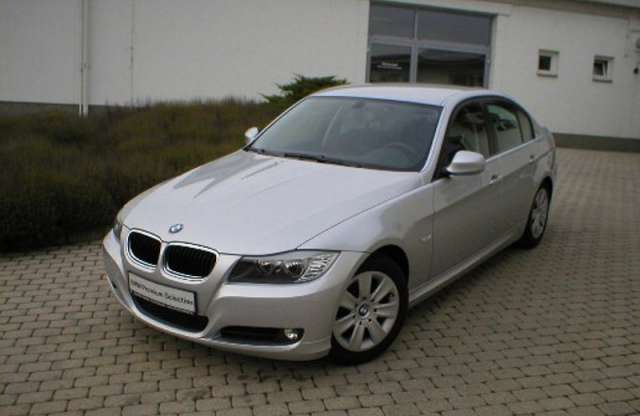 Brit weboldal szerint a BMW 3-as a legnépszerűbb használt autó