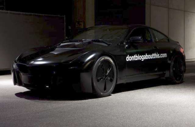 A BMW saját maga leplezi le új M1-et