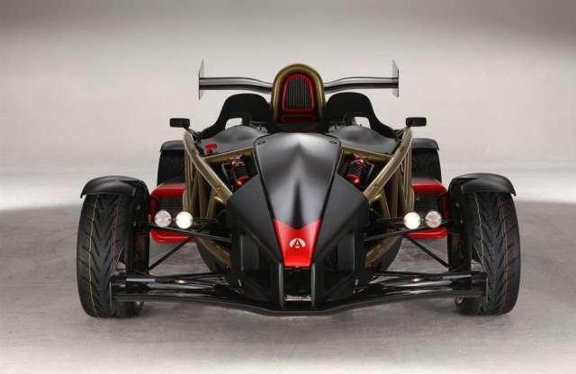 Nyolchengeres motorral még durvább az Ariel Atom