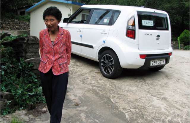 Ajándék Kia Soul annak a hölgynek, aki nem tud vezetni