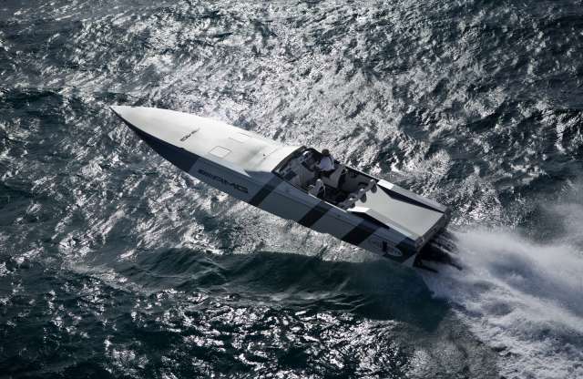 Tengeren is pokoli gyors AMG