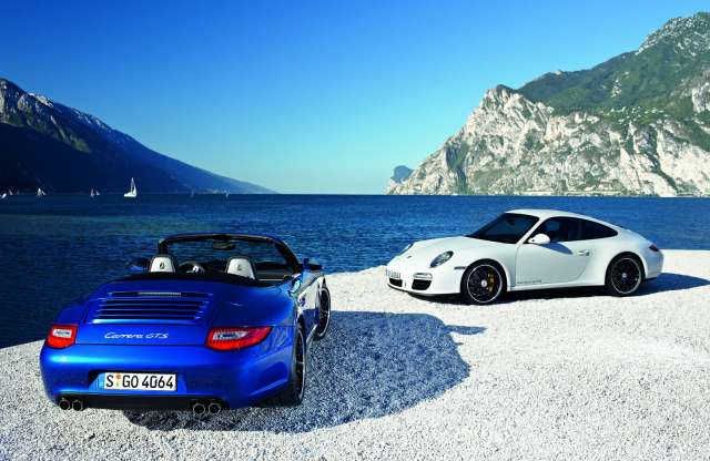 Párizsban leplezik le a 408 lóerős 911 Carrera GTS-t