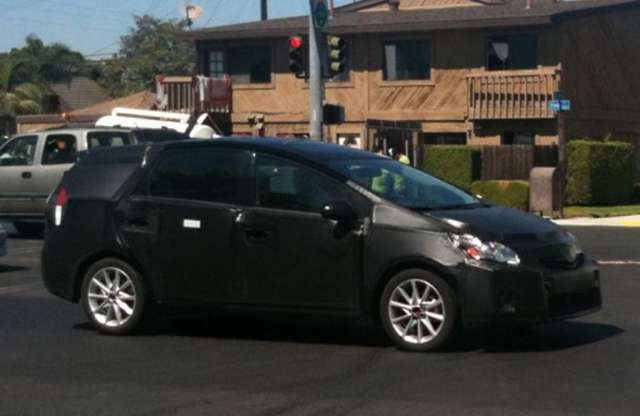 Kaliforniában fényképezték le a hétszemélyes Toyota Priust