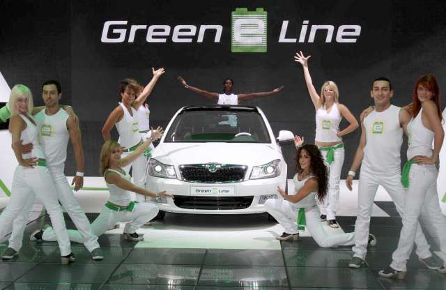 Napelemekkel fejelték meg az elektromos Octaviát