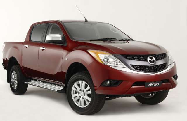 Hatalmas arcot kap az új Mazda pickup