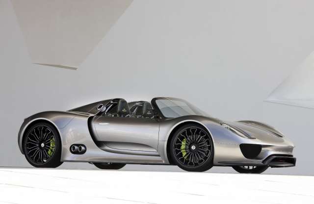 A flottafogyasztást csökkenti a Porsche a hibridekkel