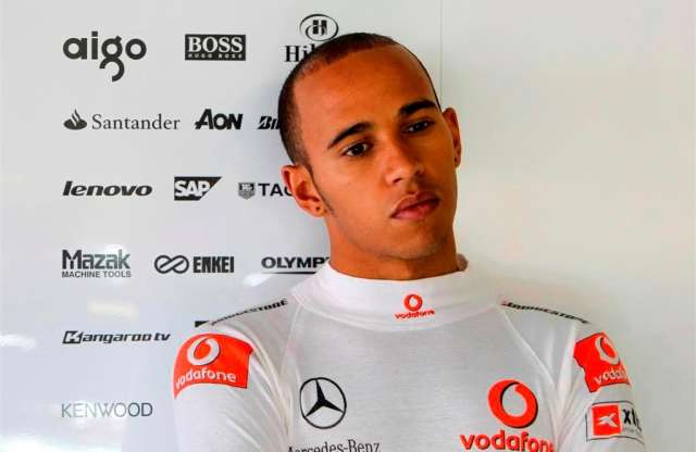 Hamilton megverte Jamie Olivert