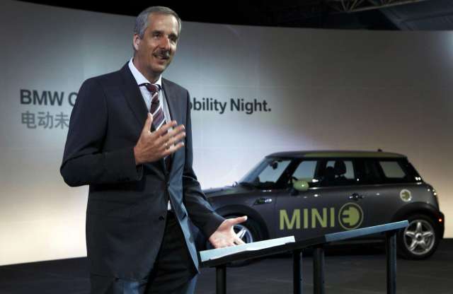 Kéthengeres BMW? A sokkoló válasz: igen!