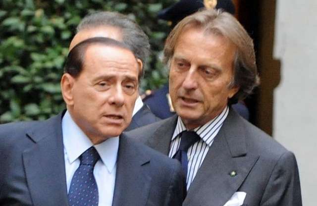 A nap képe: Montezemolo odafenn magyarázza a bizonyítványt