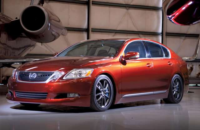 A Lexus is brutálisra vált