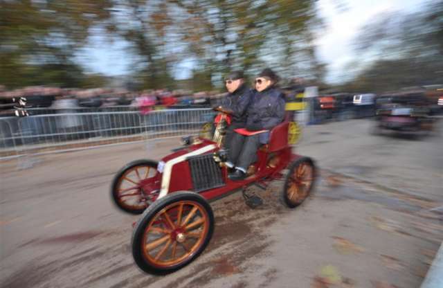 Csak 105 évnél öregebb veteránautó indulhat a 114 éves versenyen