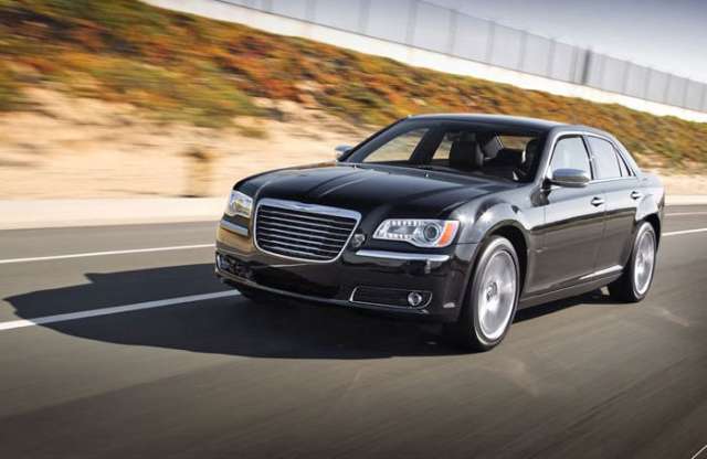 Nehézfiúból öreglegénnyé változik a nagy Chrysler