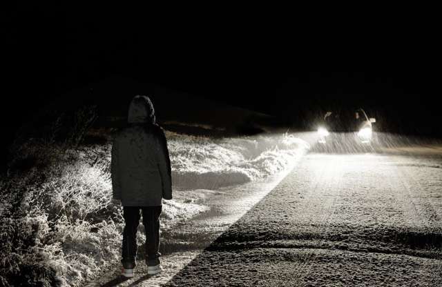 Gyalogost észlelve villant a sasszemű Mercedes