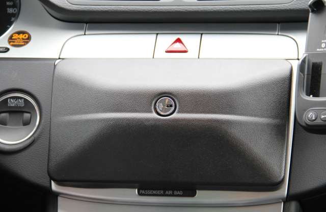 Már a navigációt is le lehet lakatolni