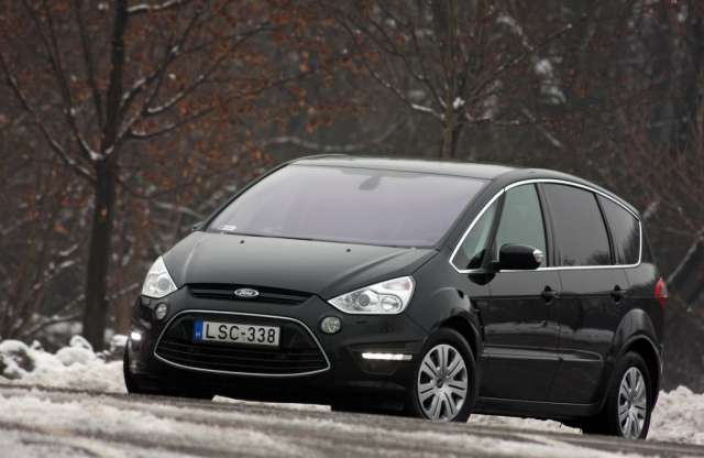 Családi sporttér – turbós Ford S-Max teszt
