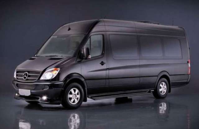 Luxusautó Mercedes Sprinter Amerikában