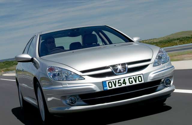 Francia luxusautót Suzuki áron