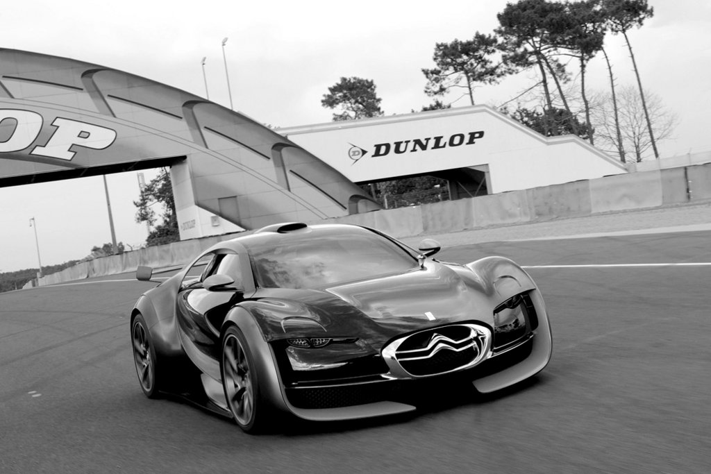 MERCEDES-BENZ SLS-OSZTÁLY