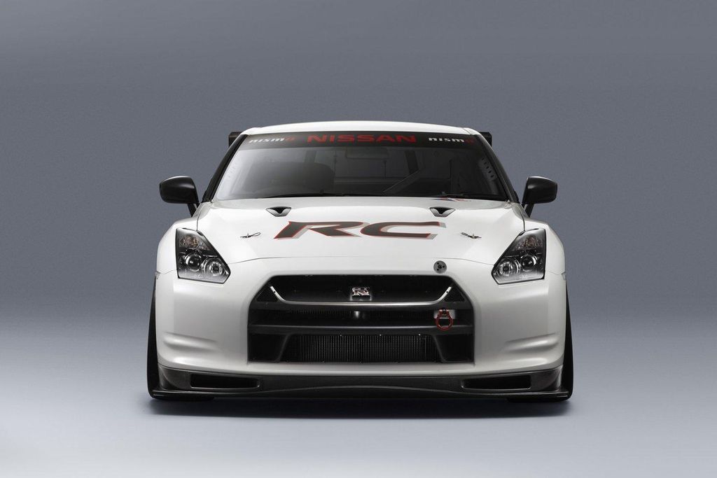 NISSAN GT-R