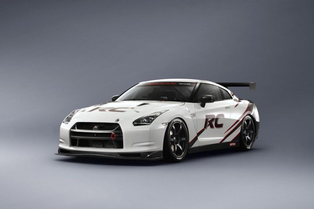 NISSAN GT-R