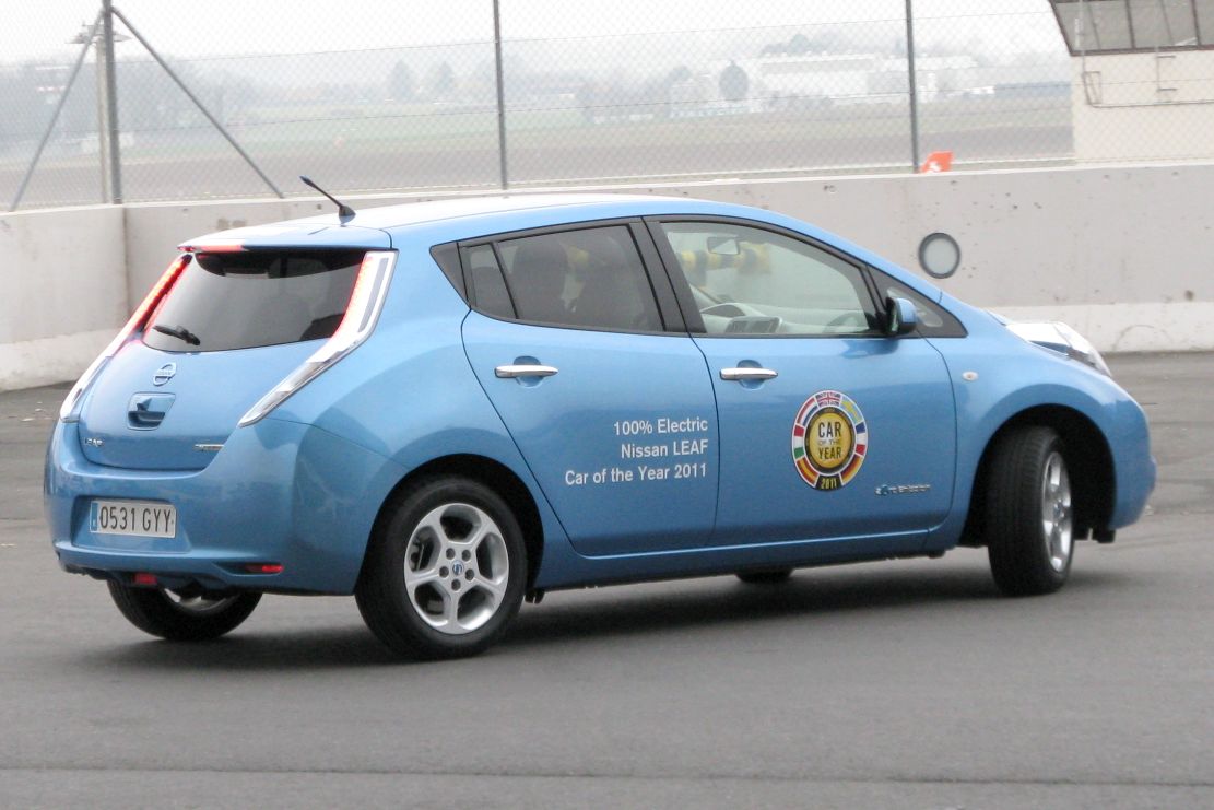 NISSAN LEAF