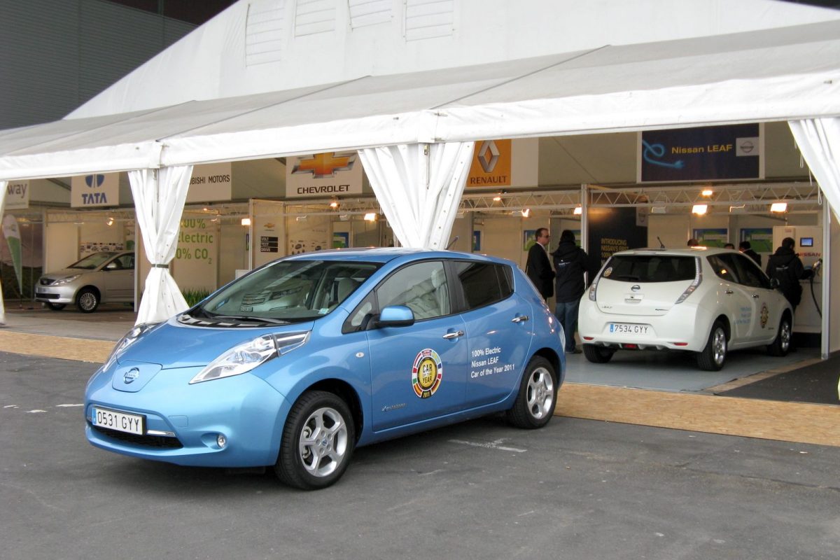 NISSAN LEAF