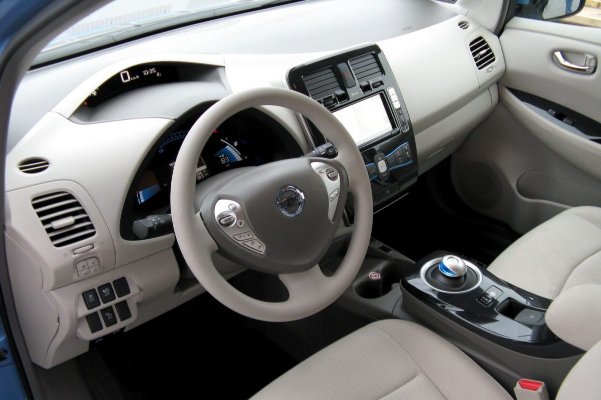 NISSAN LEAF