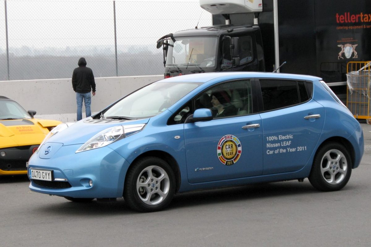 NISSAN LEAF