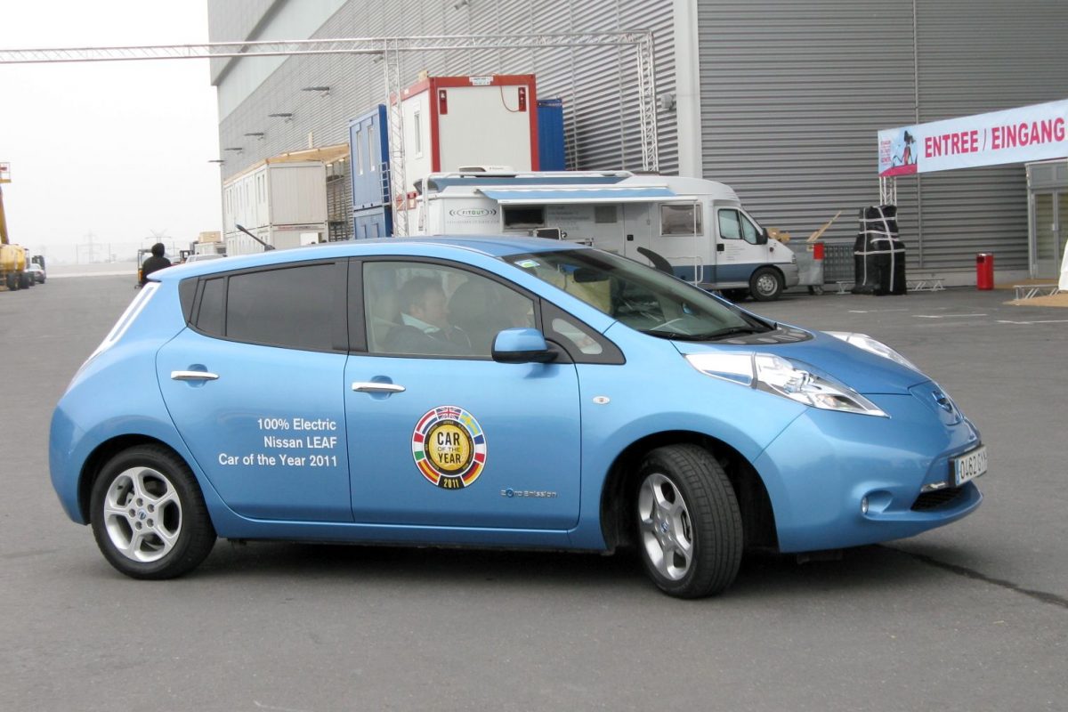 NISSAN LEAF