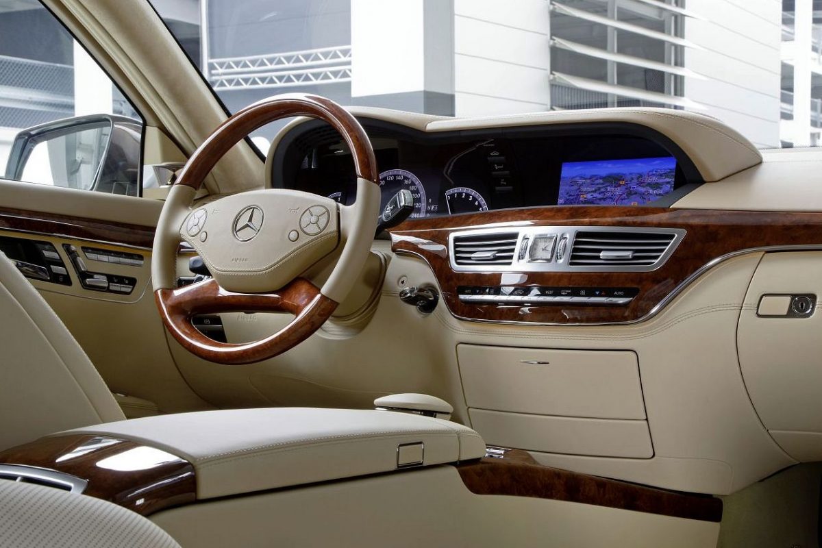 MERCEDES-BENZ S-OSZTÁLY