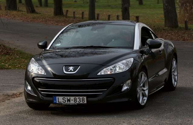 Színház az egész világ a Peugeot RCZ-ben ülve