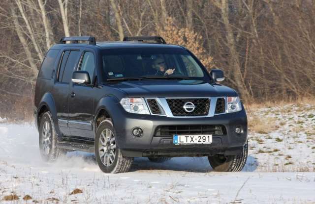 Tankot vezettünk – Nissan Pathfinder teszt