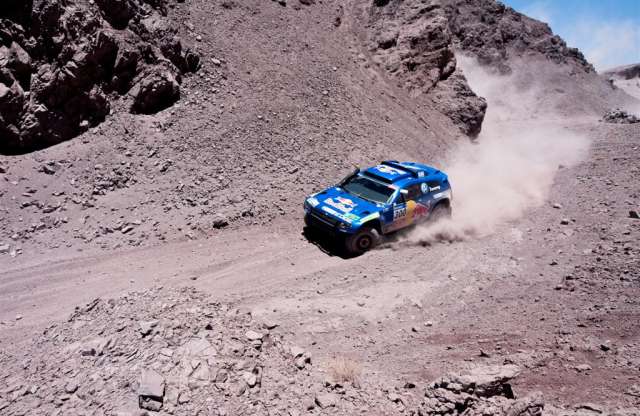 Öt nap után a Király vezeti a Dakart